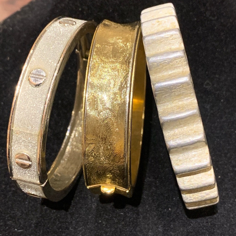 GORGEOUS BANGLE/BRACELET LOT